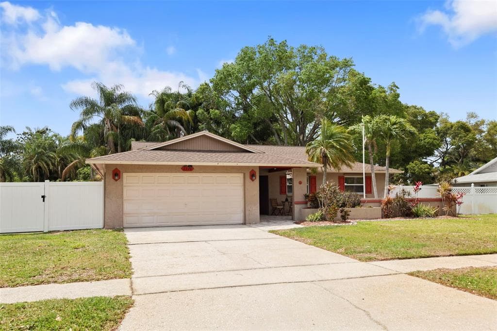 2376 BARKWOOD PASS CLEARWATER, FL 33763