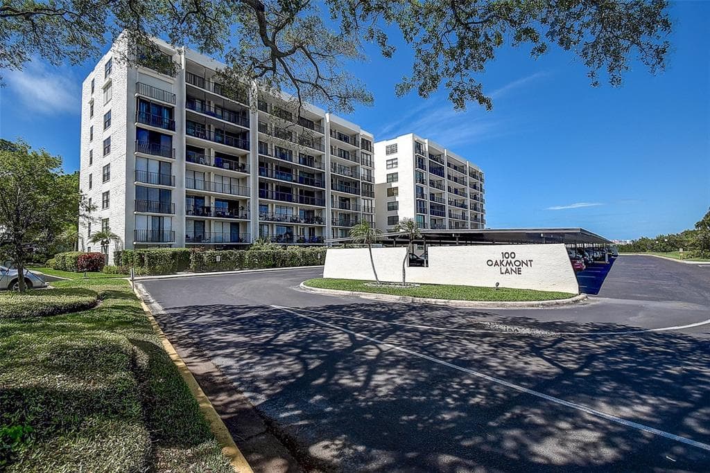 100 OAKMONT LANE UNIT 209 BELLEAIR, FL 33756