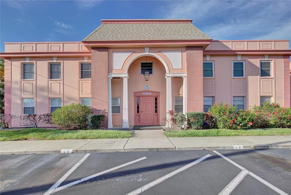 7000 SUNSET DRIVE S UNIT 1B SOUTH PASADENA, FL 33707