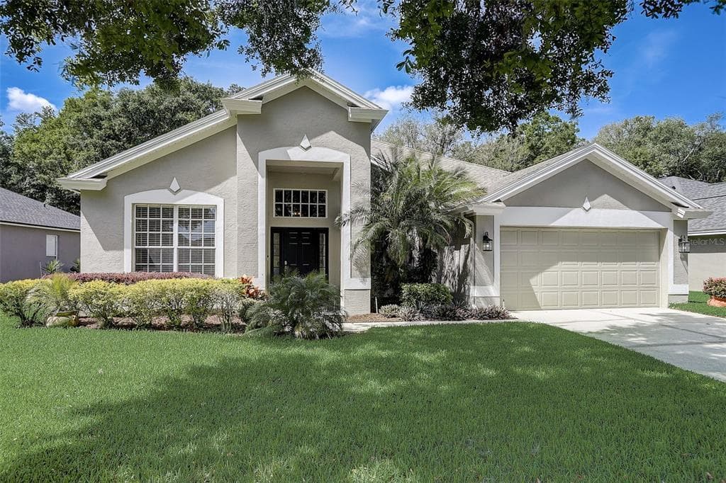 5721 BENT GRASS DRIVE VALRICO, FL 33596