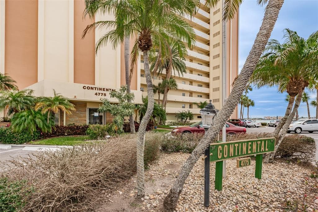 4775 COVE CIRCLE UNIT 107 ST PETERSBURG, FL 33708