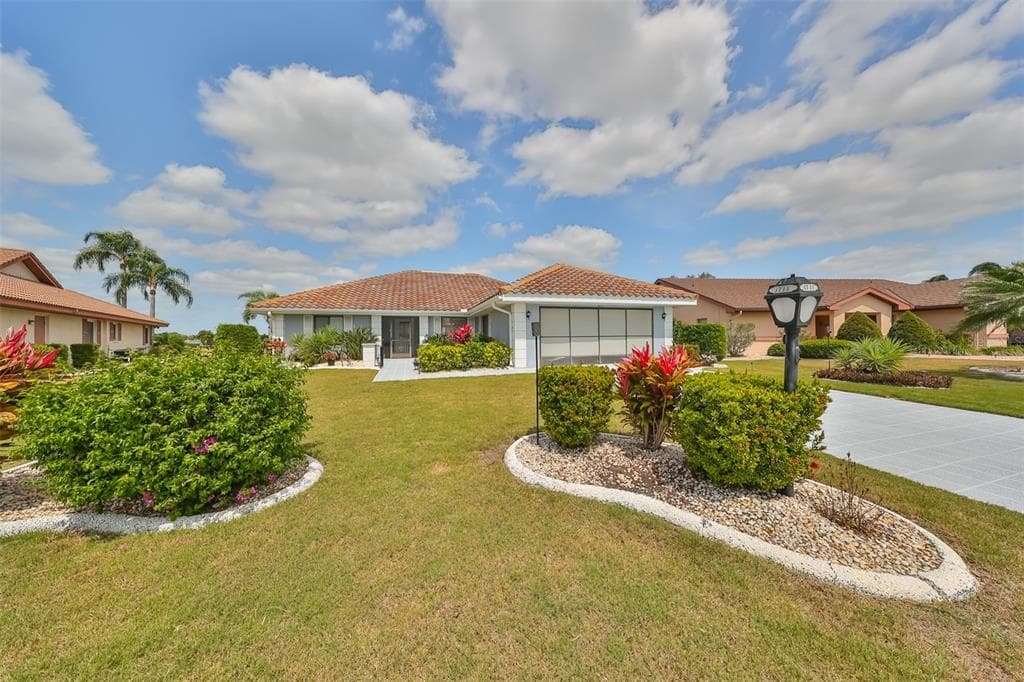 1711 WOLF LAUREL DRIVE SUN CITY CENTER, FL 33573