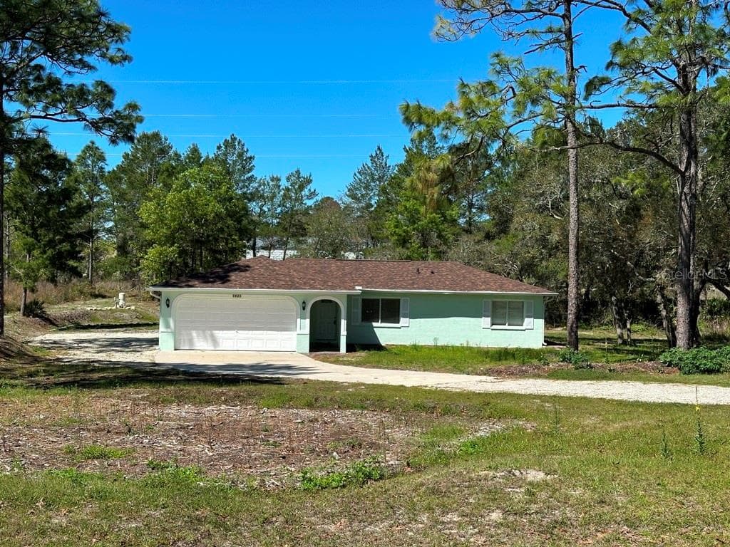 7425 MANDRAKE ROAD WEEKI WACHEE, FL 34613