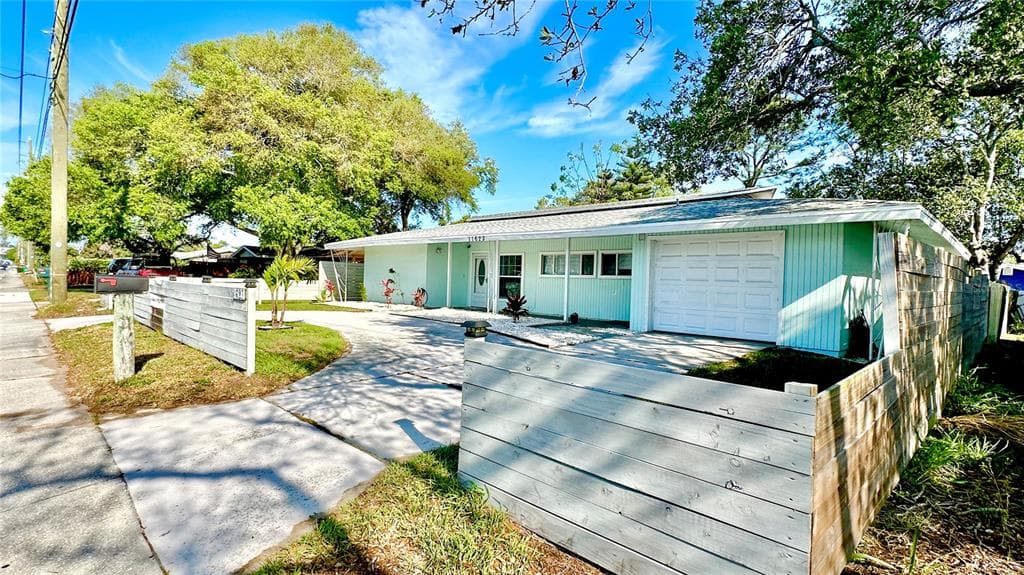 11623 PARK BOULEVARD SEMINOLE, FL 33772