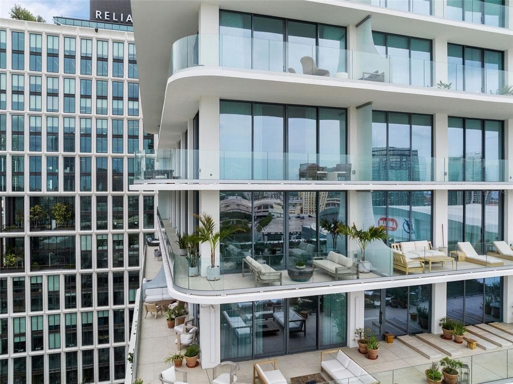 1000 WATER STREET UNIT 1103 TAMPA, FL 33602