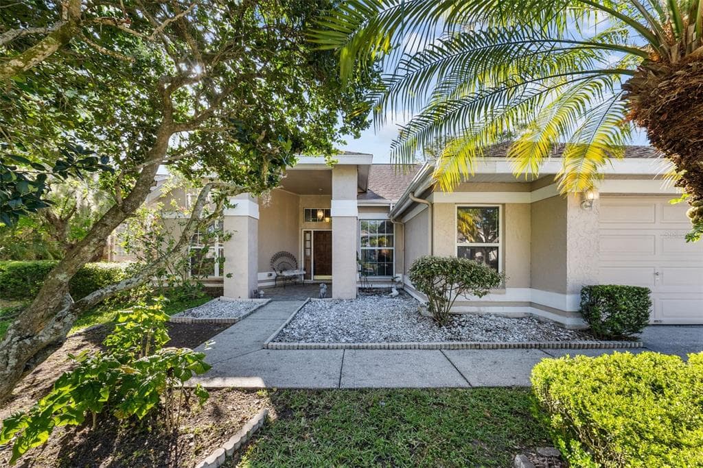 9203 DAYFLOWER DRIVE TAMPA, FL 33647