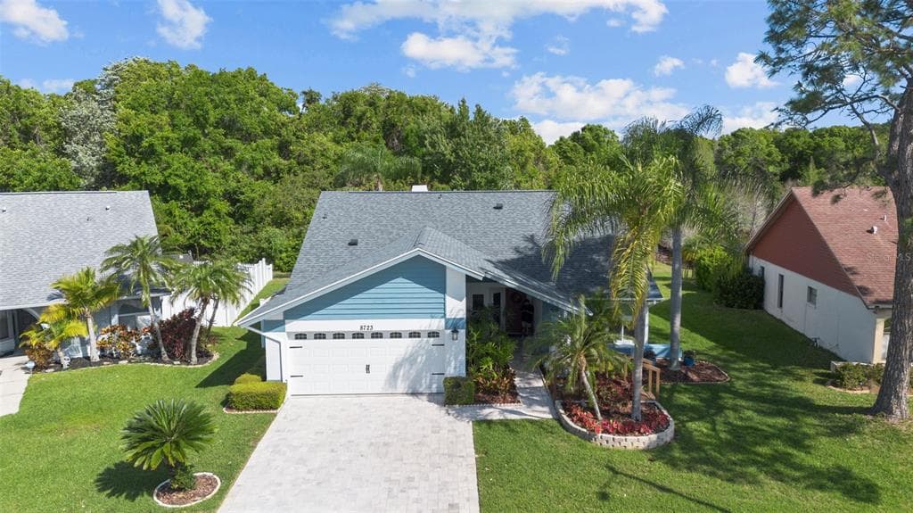 8723 BOYSENBERRY DRIVE TAMPA, FL 33635