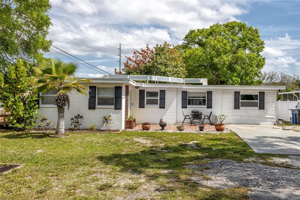 6509 LITTLE RIVER DRIVE TAMPA, FL 33615