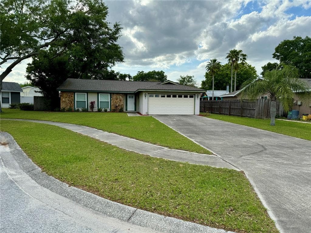 1212 HAWLEY COURT VALRICO, FL 33594