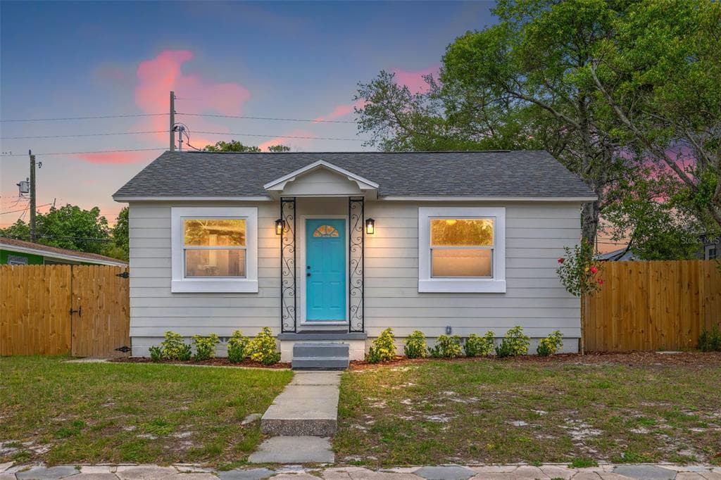 4011 2ND AVENUE S ST PETERSBURG, FL 33711