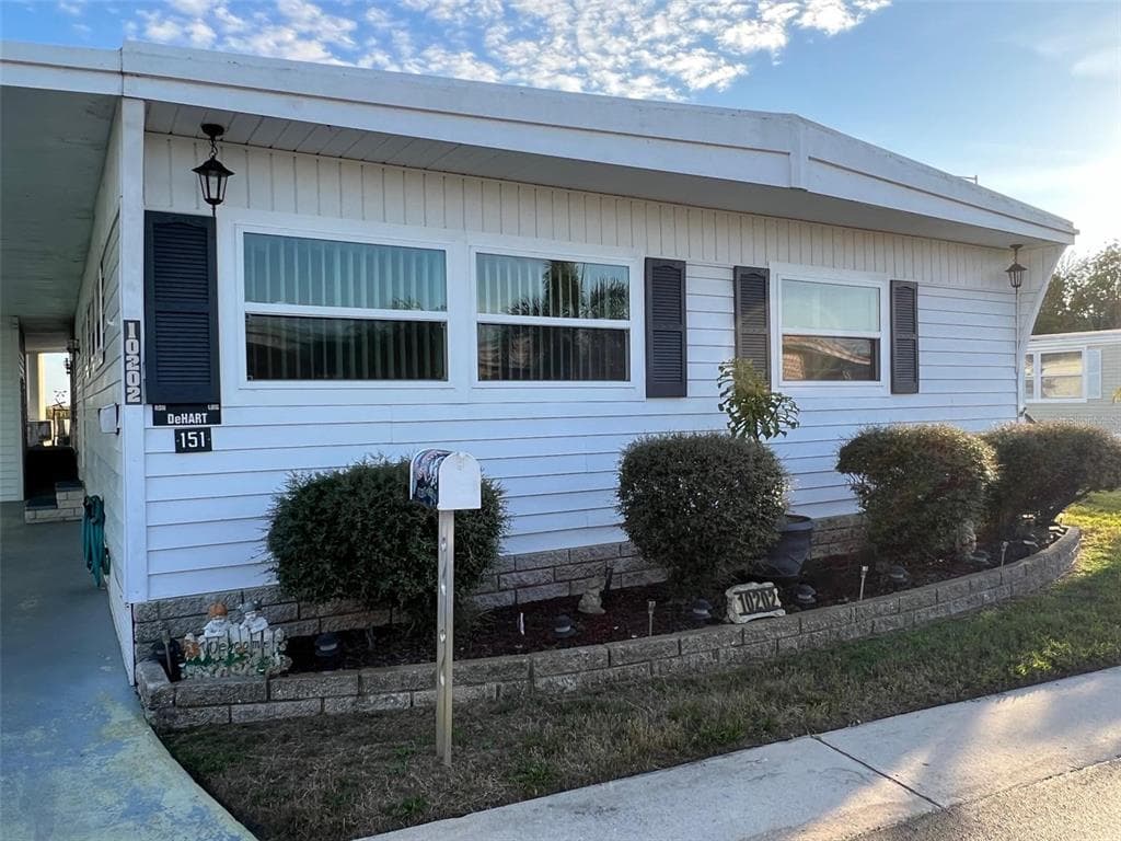 10202 S LAKE DRIVE UNIT 151 LARGO, FL 33773
