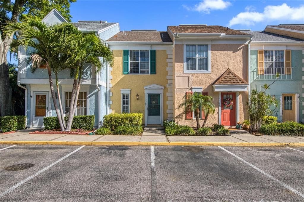 3379 W WYOMING CIRCLE TAMPA, FL 33611