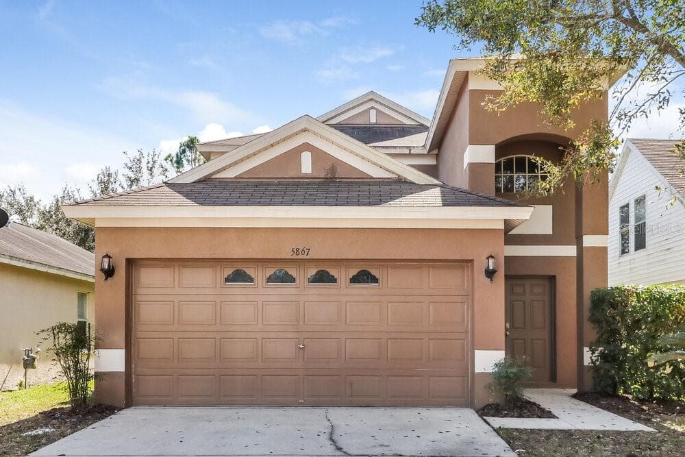 5867 WRENWATER DRIVE LITHIA, FL 33547