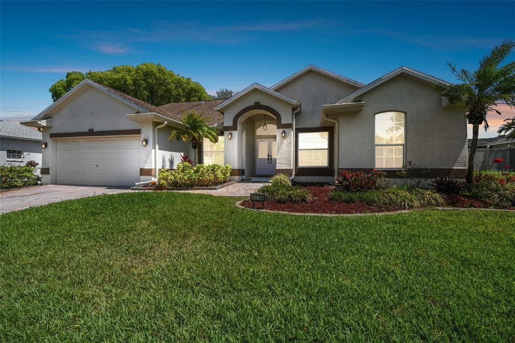 3036 PINEVIEW DRIVE