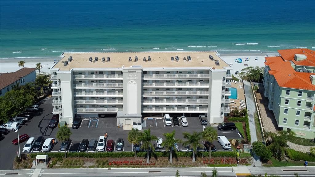 19418 GULF BOULEVARD UNIT 401 INDIAN SHORES, FL 33785