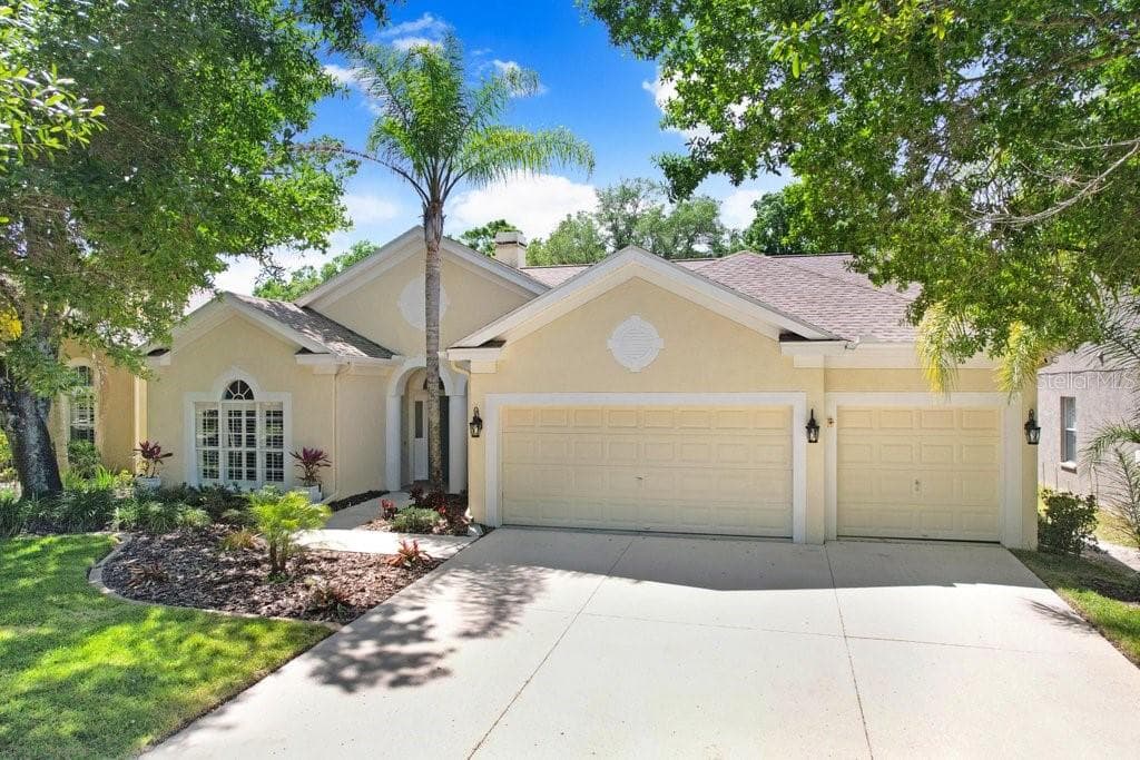 4943 EBENSBURG DRIVE TAMPA, FL 33647