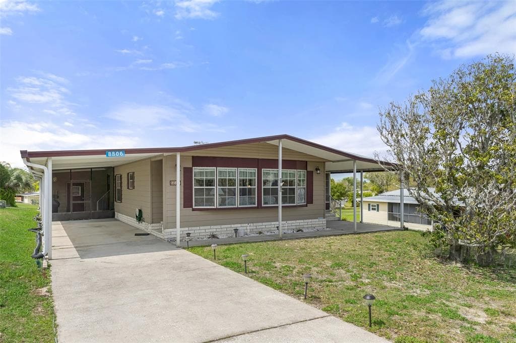8806 HIGHPOINT BOULEVARD BROOKSVILLE, FL 34613