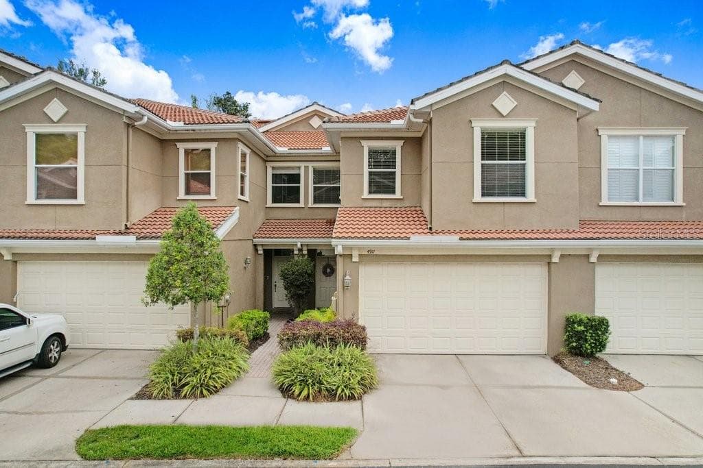 4911 ANNISTON CIRCLE TAMPA, FL 33647
