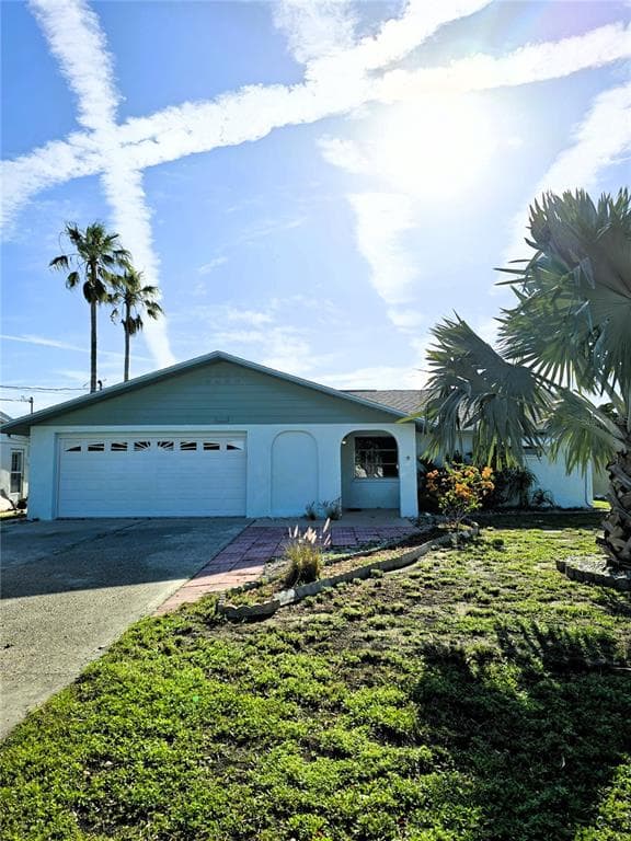 13330 STARFISH DRIVE HUDSON, FL 34667