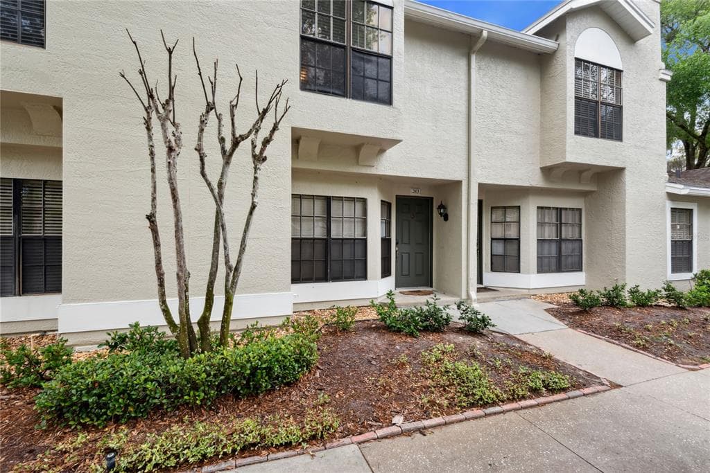 5100 BURCHETTE ROAD UNIT 2803 TAMPA, FL 33647
