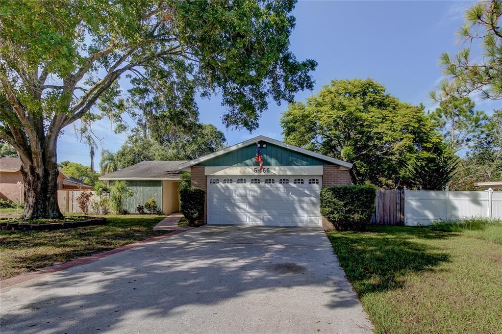 5466 FULMAR DRIVE TAMPA, FL 33625