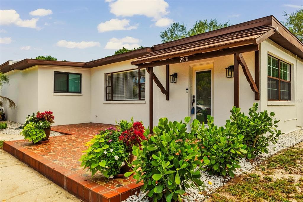 2918 W ELROD AVENUE TAMPA, FL 33611
