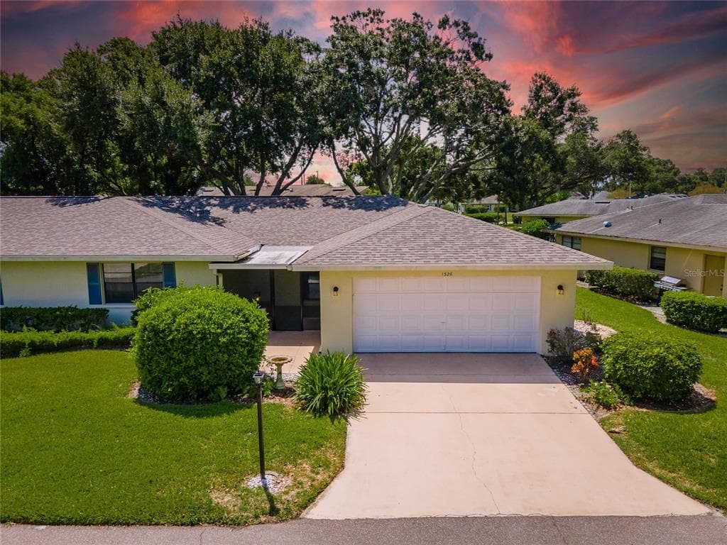 1326 IDLEWOOD DRIVE SUN CITY CENTER, FL 33573