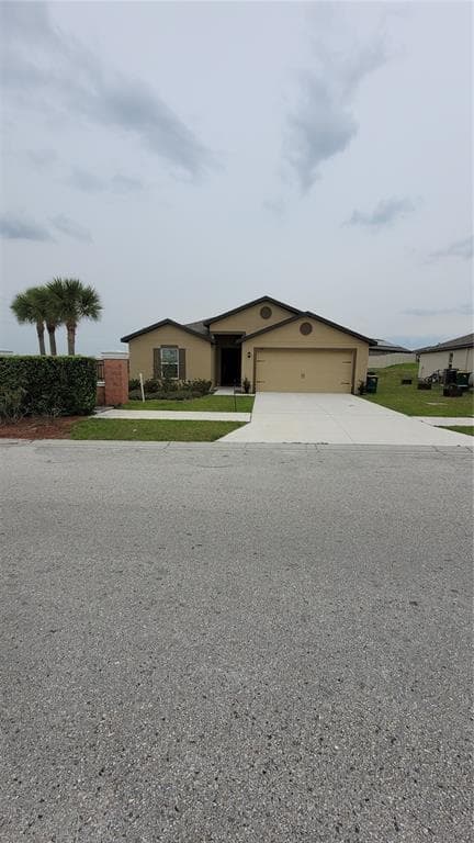 1355 SWAN LAKE CIRCLE DUNDEE, FL 33838