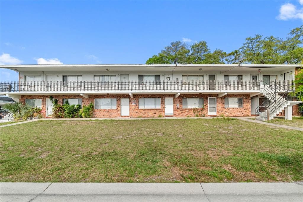 224 WAVERLY WAY UNIT 5 CLEARWATER, FL 33756
