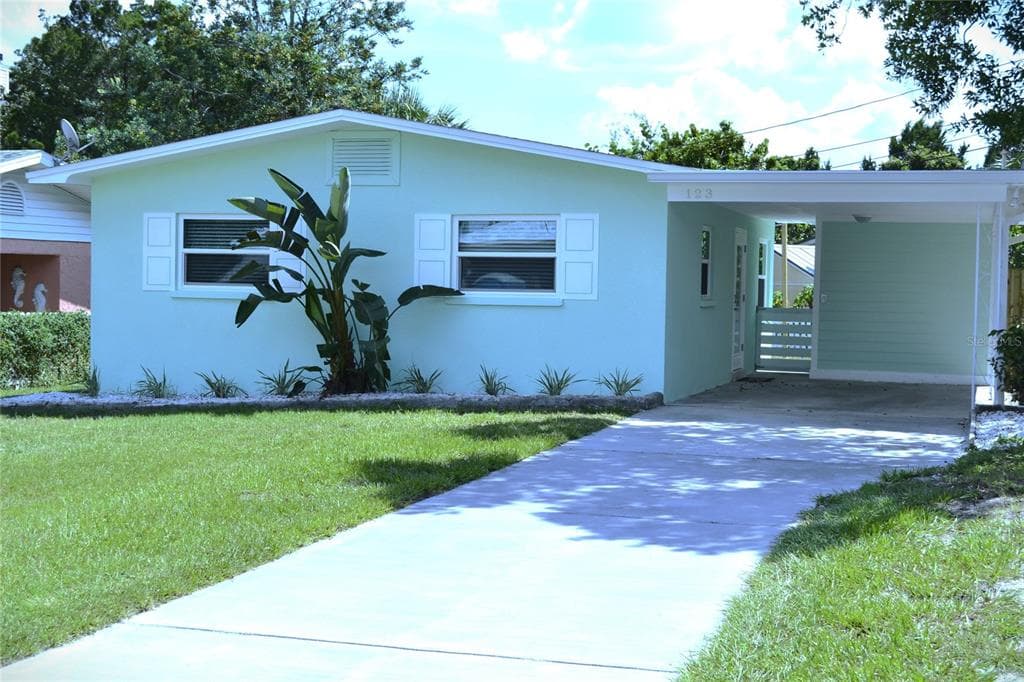 123 FLORIDA BOULEVARD CRYSTAL BEACH, FL 34681
