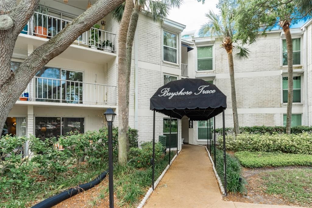 3325 BAYSHORE BOULEVARD UNIT C22 TAMPA, FL 33629