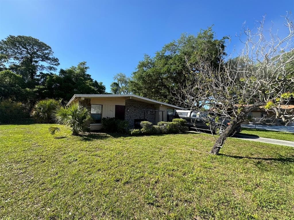 6539 LA MESA CIRCLE TAMPA, FL 33634