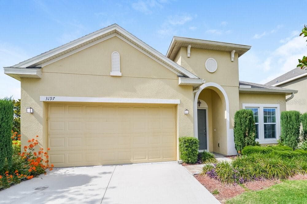 3197 SPICER AVENUE GRAND ISLAND, FL 32735