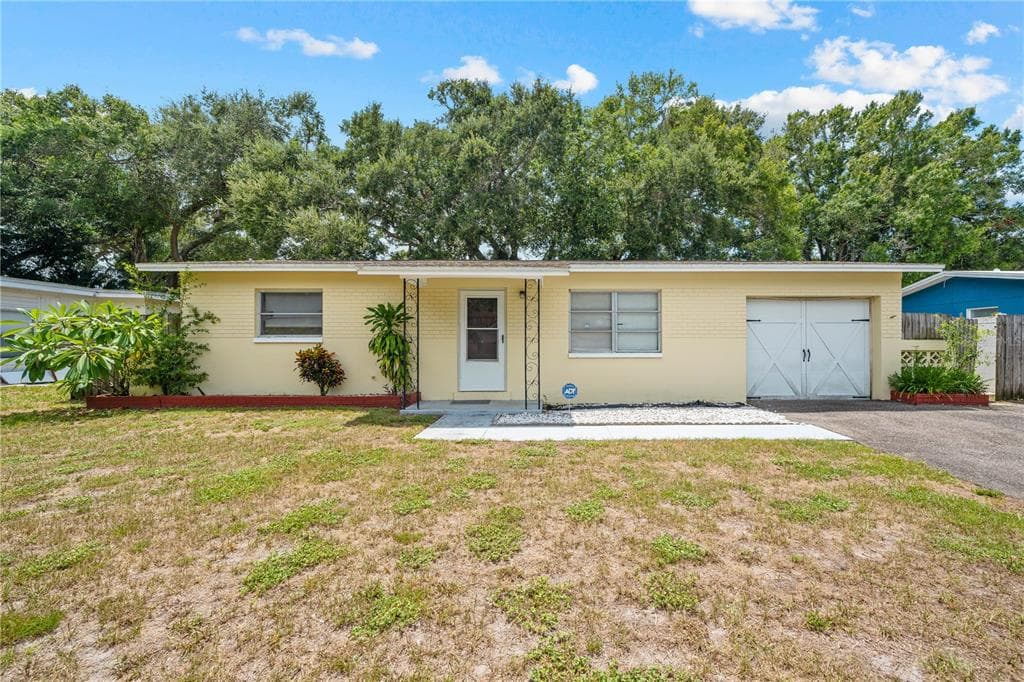 2934 WEBLEY DRIVE LARGO, FL 33771