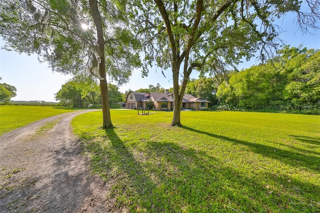 3621 MOORES LAKE ROAD DOVER, FL 33527