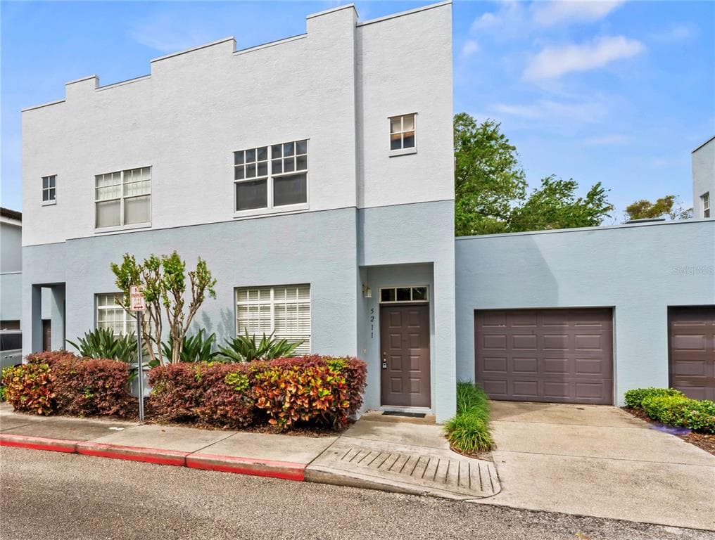 5211 OLMSTEAD BAY PLACE TAMPA, FL 33611