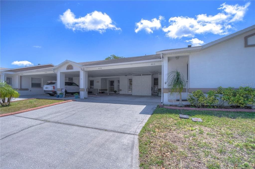 9218 ESTRADA PLACE NEW PORT RICHEY, FL 34655
