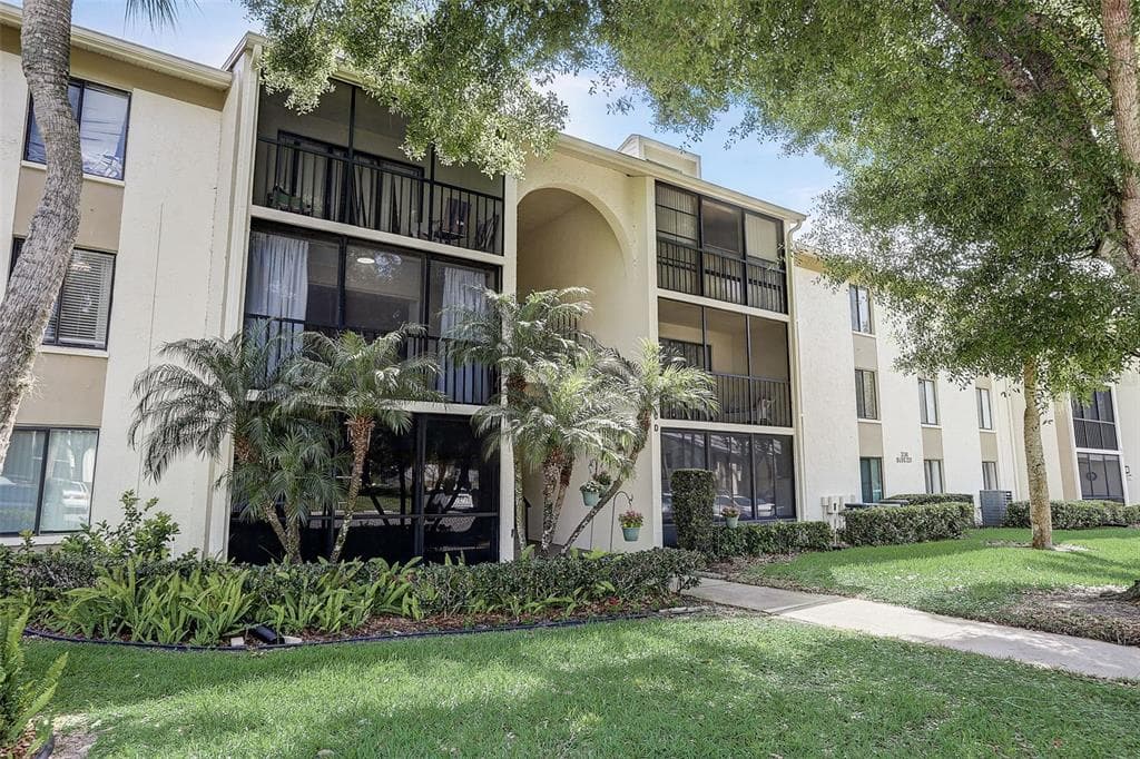 3134 LAKE PINE WAY UNIT A2 TARPON SPRINGS, FL 34688