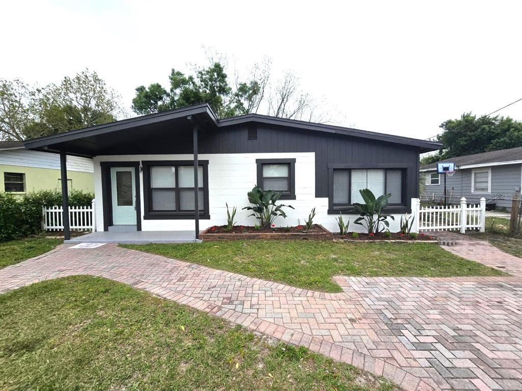 5217 E 20TH AVENUE TAMPA, FL 33619