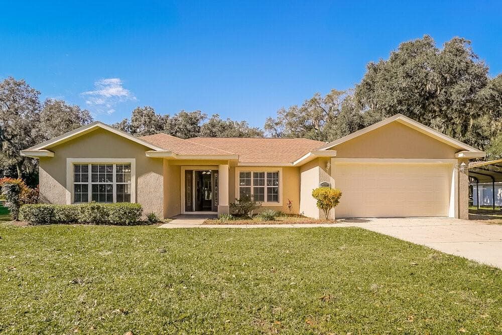 35221 W GRIFFIN DRIVE FRUITLAND PARK, FL 34731