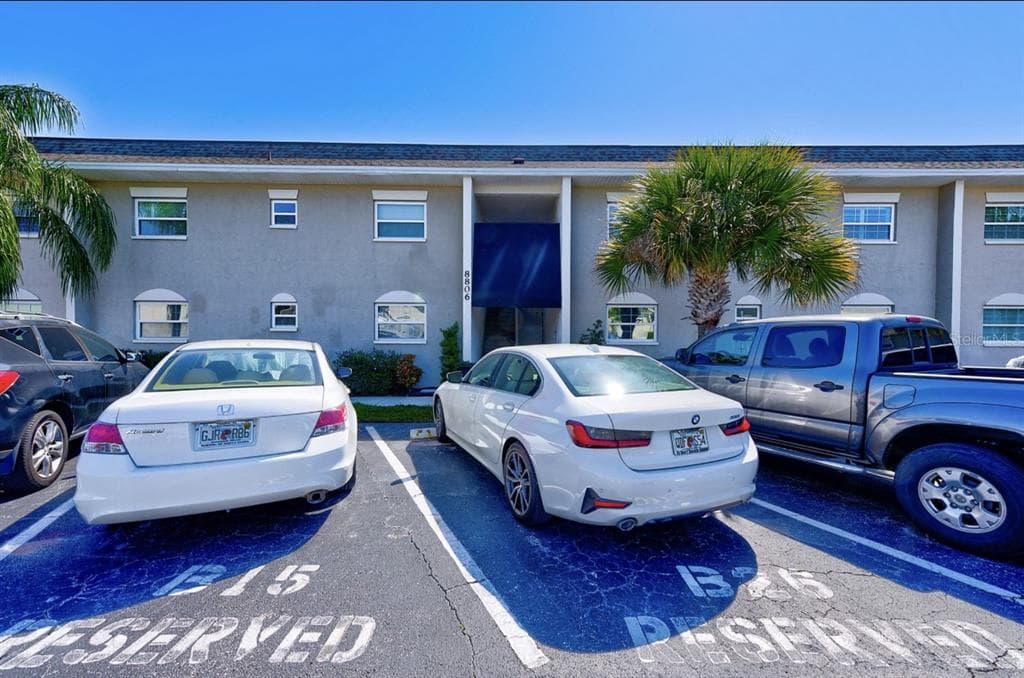 8806 BAY POINTE DRIVE UNIT 206 TAMPA, FL 33615
