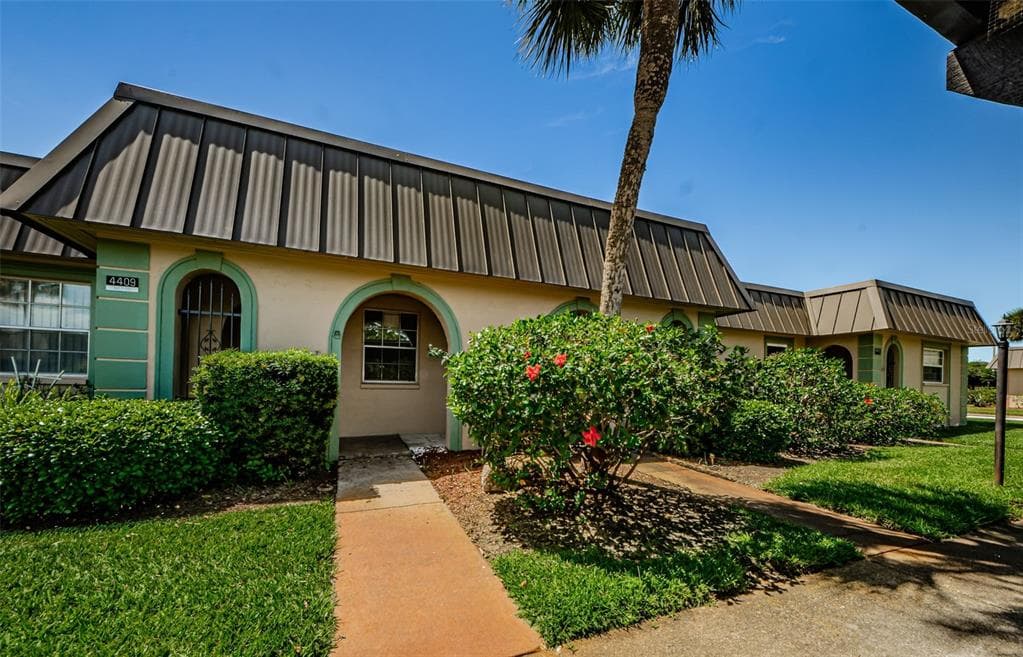 4411 SUMMERSUN DRIVE UNIT 4411 NEW PORT RICHEY, FL 34652