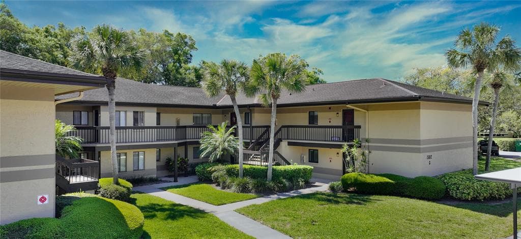 2682 SABAL SPRINGS CIRCLE UNIT 106 CLEARWATER, FL 33761