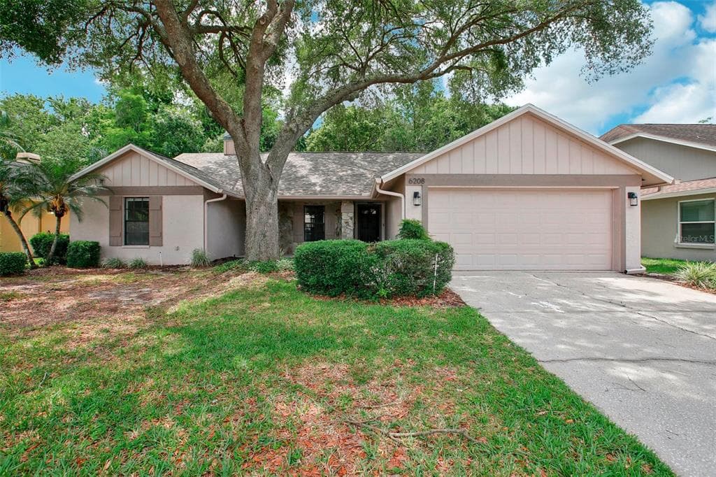 6208 EAGLEBROOK AVENUE TAMPA, FL 33625