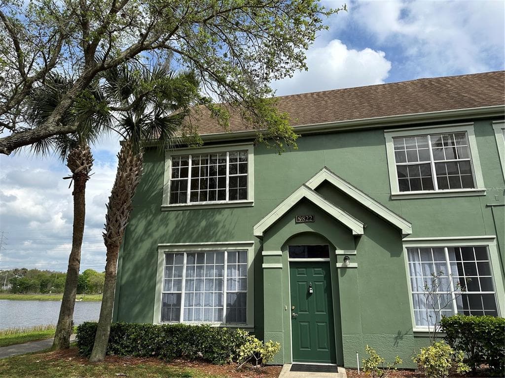 9822 LAKE CHASE ISLAND WAY TAMPA, FL 33626