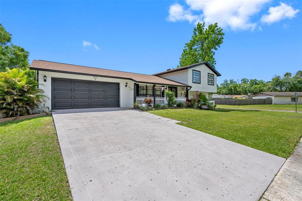 16513 SILVERHILL DRIVE TAMPA, FL 33624