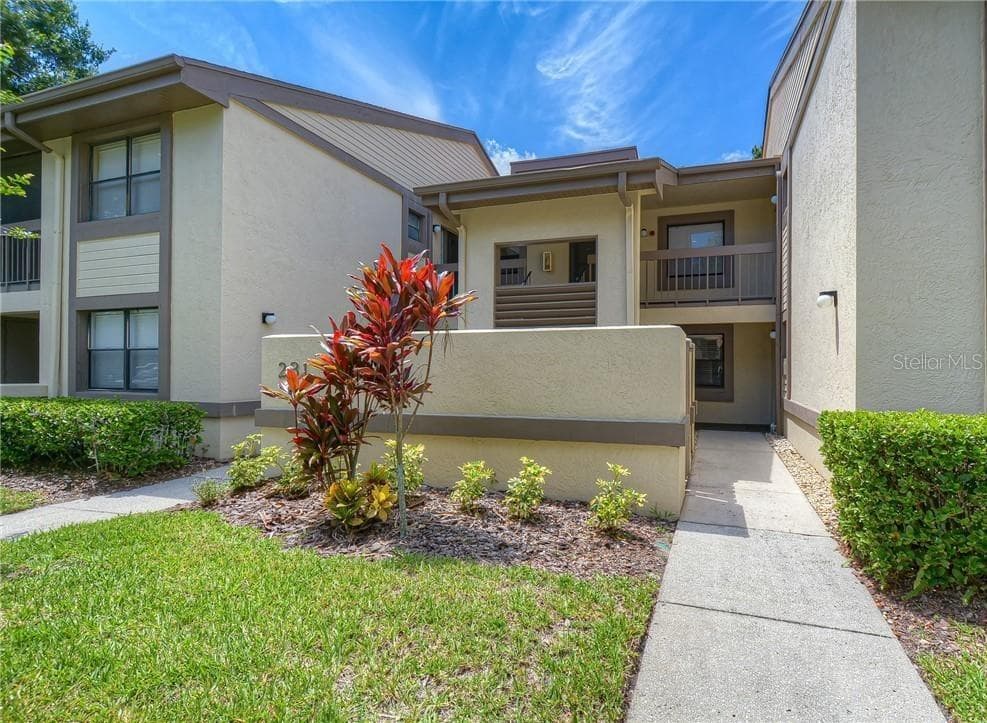 234 WOODLAKE WYNDE UNIT 52 OLDSMAR, FL 34677
