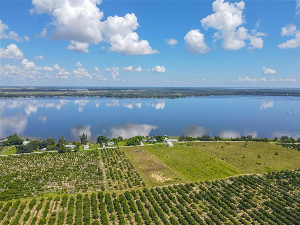 1182 S LAKE REEDY BOULEVARD FROSTPROOF, FL 33843