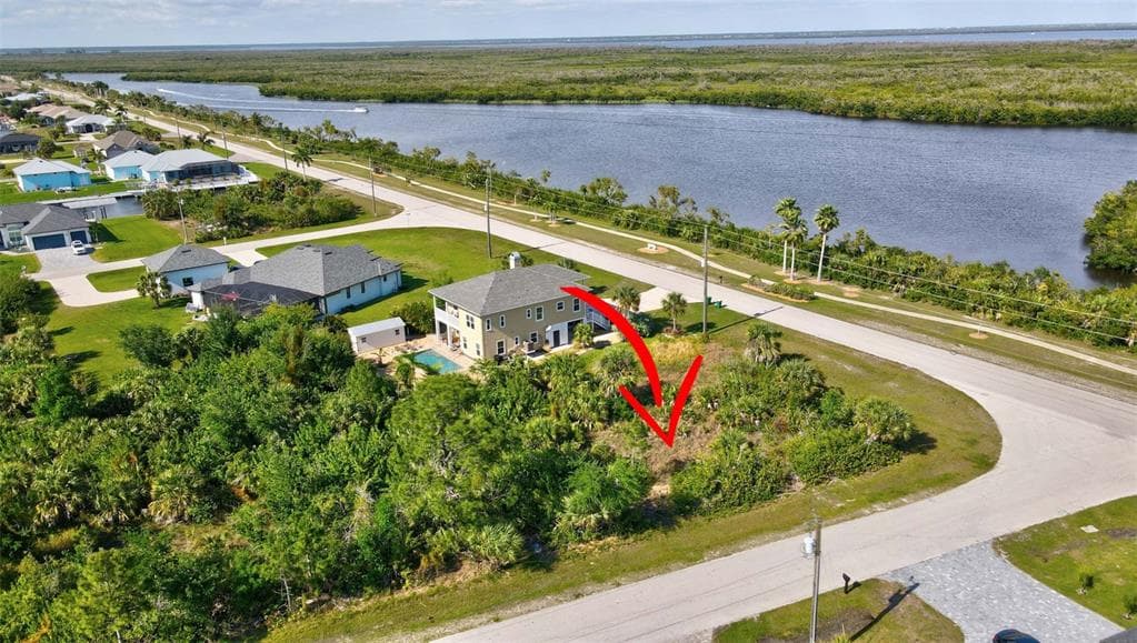 15645 SEAFOAM CIRCLE PORT CHARLOTTE, FL 33981