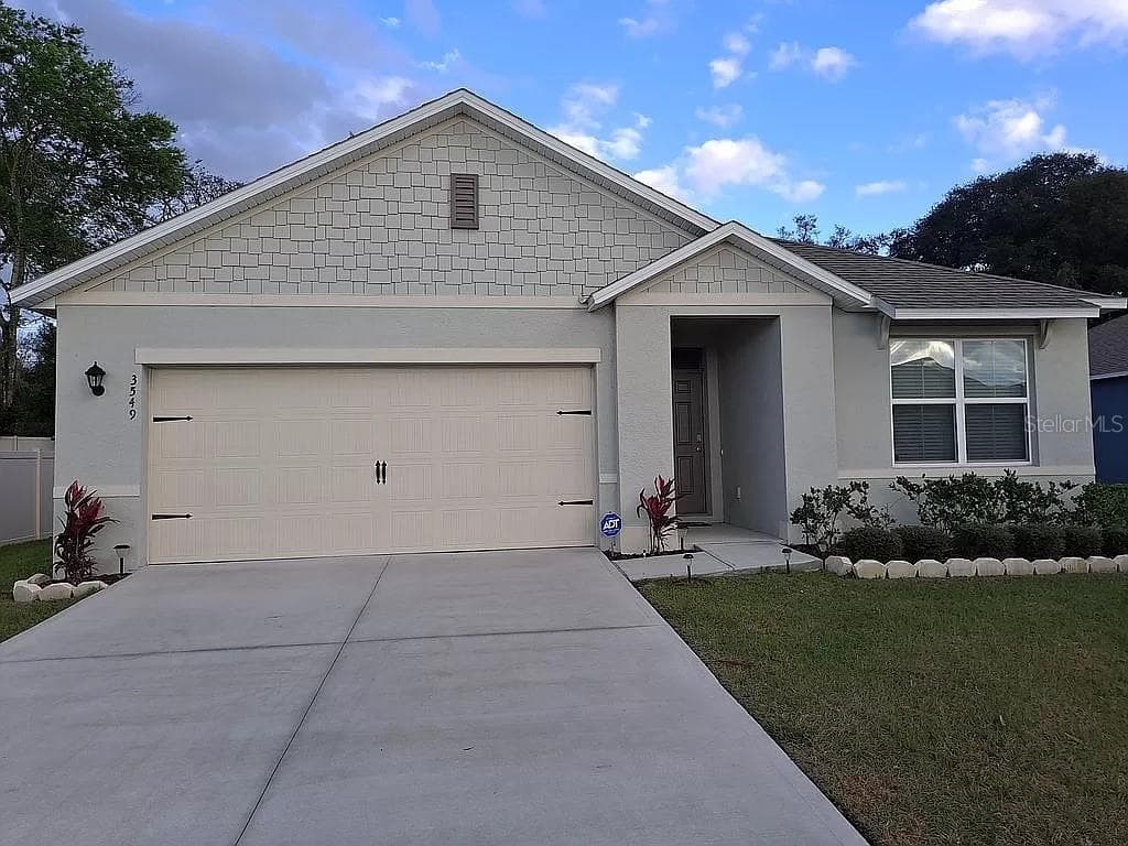 3549 CRIMSON CLOVER DRIVE MOUNT DORA, FL 32757